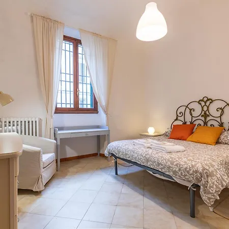 Le Petit Jardin Center Apartment